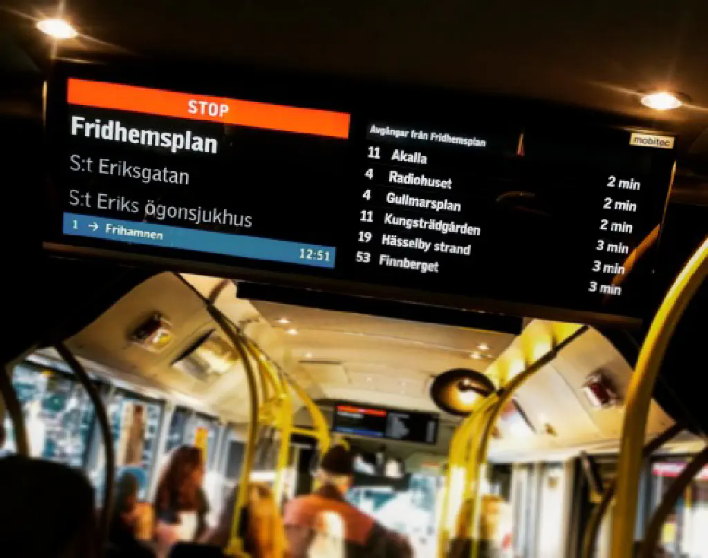 KeoScreens ombord på de blåa innerstadsbussarna i Stockholm.